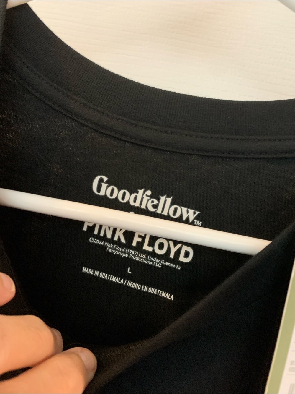 Pink Floyd NWT’s black graphic tee - Picture 3 of 6
